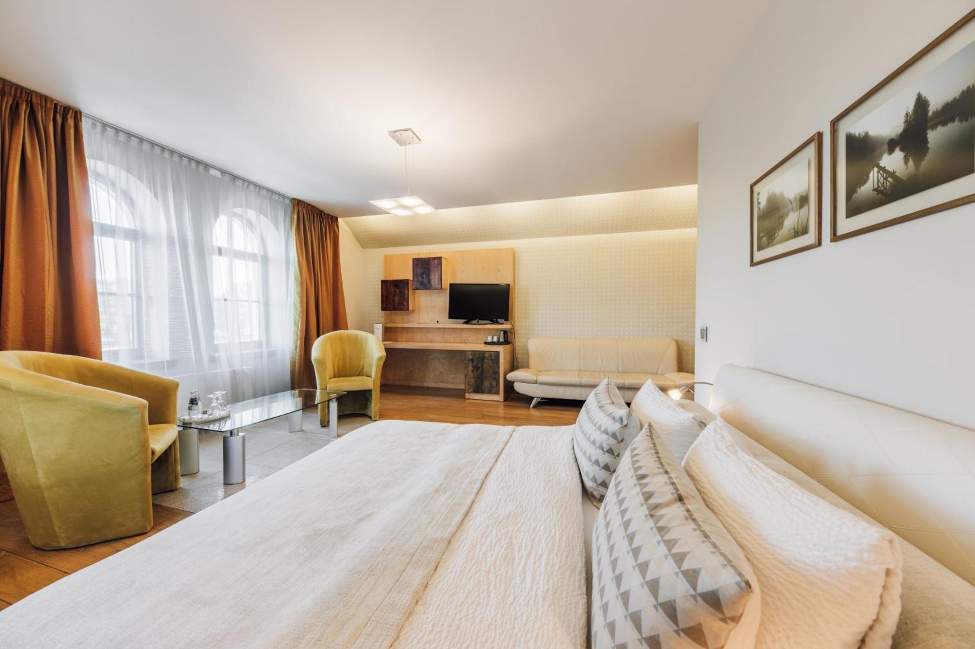 Hotel Libava Лиепая Экстерьер фото